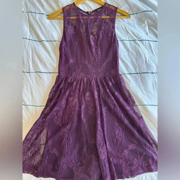 Express Maroon Lace Mini Dress - Picture 3 of 8